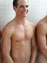 Hotny jock shows cock