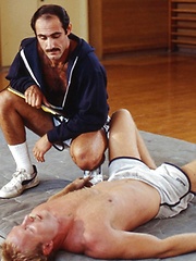 Sporty daddies have gay vintage sex in the gym