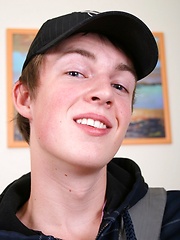 Sexy UK next door twink boy solo jerking